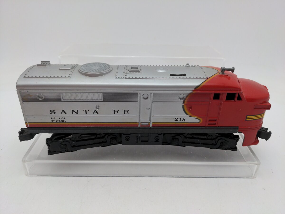Lionel 218 Vintage O Santa Fe Alco Dummy A Unit Diesel Locomotive VG/Box