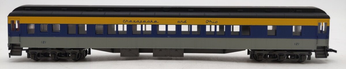 IHC 2833 HO Scale Chesapeake & Ohio Heavyweight Passenger Sleeper #121 LN/Box