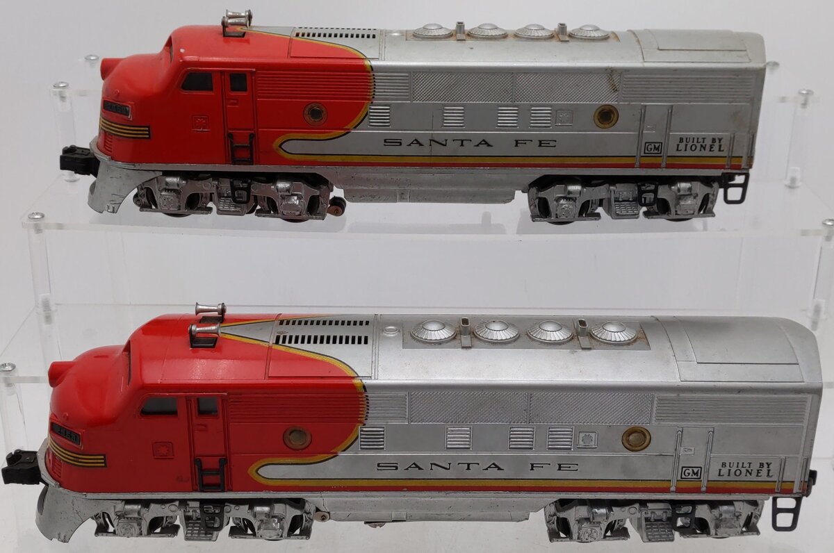 Lionel 2353 Vintage O Santa Fe F-3 AA Diesel Locomotive Set #2353 VG