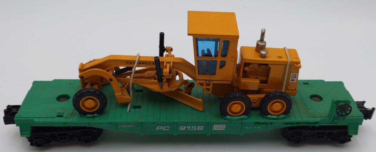 Lionel 6-9158 O Gauge Penn Central Flatcar With Load VG
