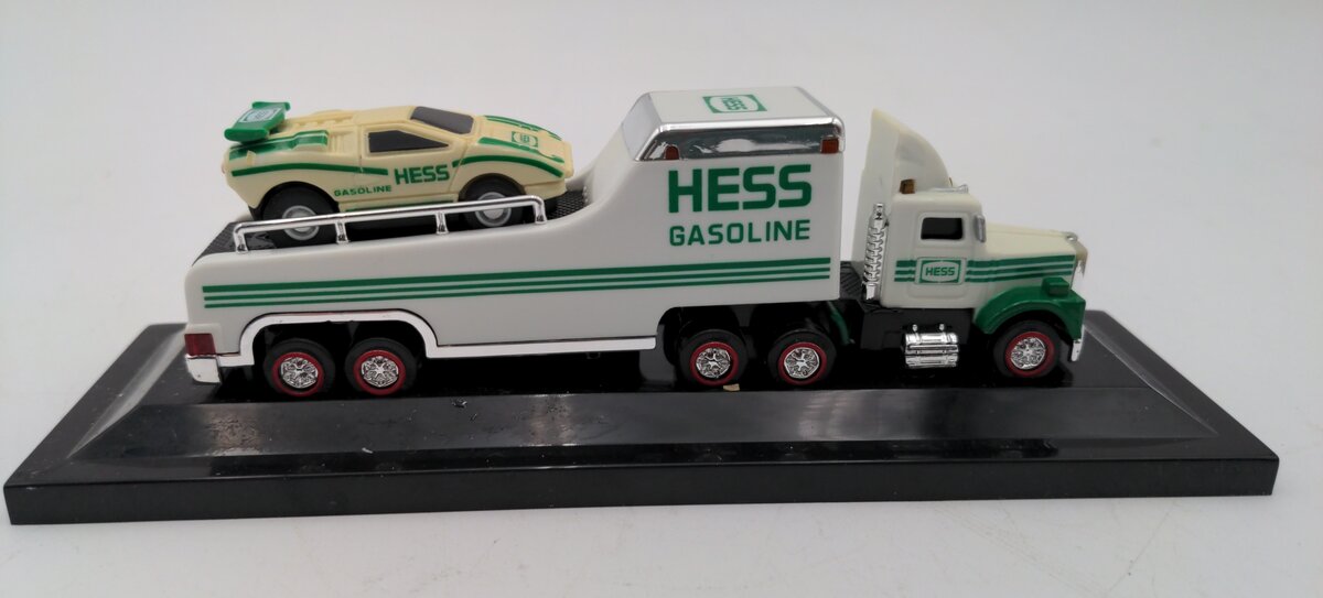 Hess 2001 Miniature Hess Racer Transporter with Car EX/Box