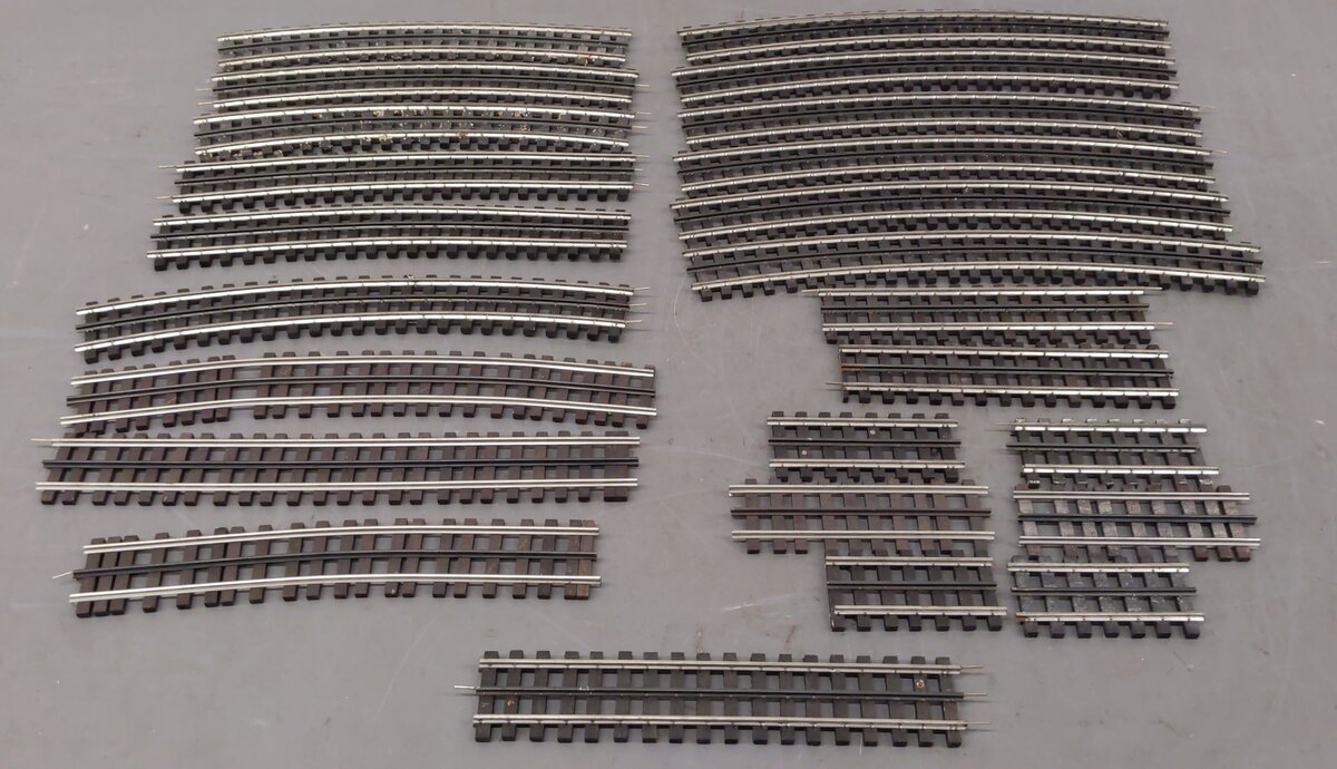 Ross O Scale (3-Rail) Assorted Straight and Curved Track Sections [24] VG