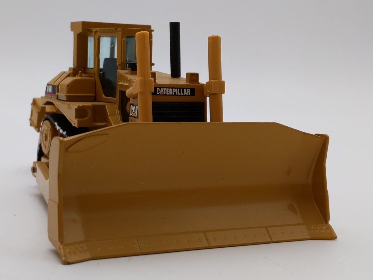 NZG Modelle 1:50 Scale Caterpillar D9N Track-Type Tractor LN/Box