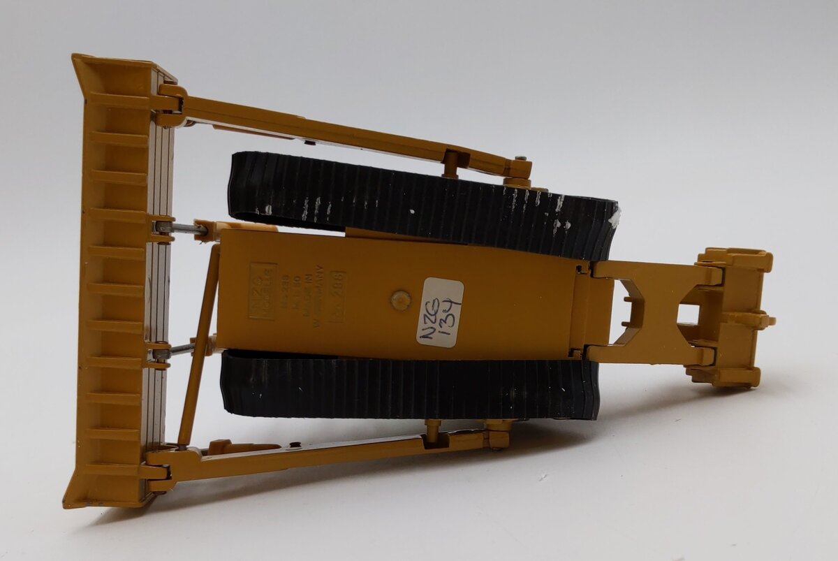 NZG Modelle 1:50 Scale Caterpillar D9N Track-Type Tractor LN/Box