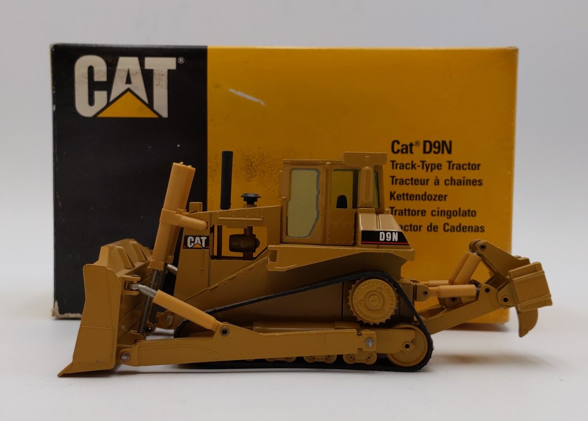 NZG Modelle 1:50 Scale Caterpillar D9N Track-Type Tractor LN/Box