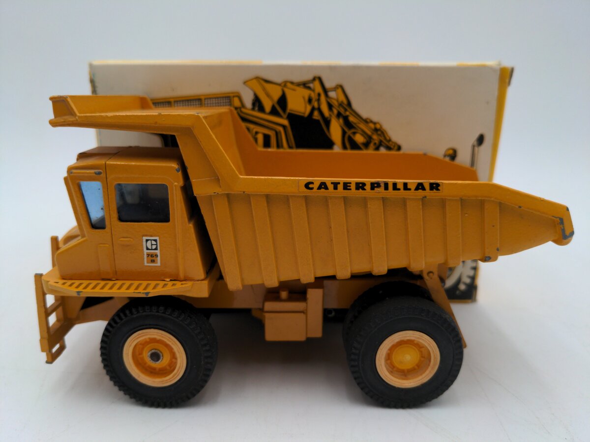 NZG 276 1:50 Scale Diecast CAT 769B Off Road Dump Truck EX/Box