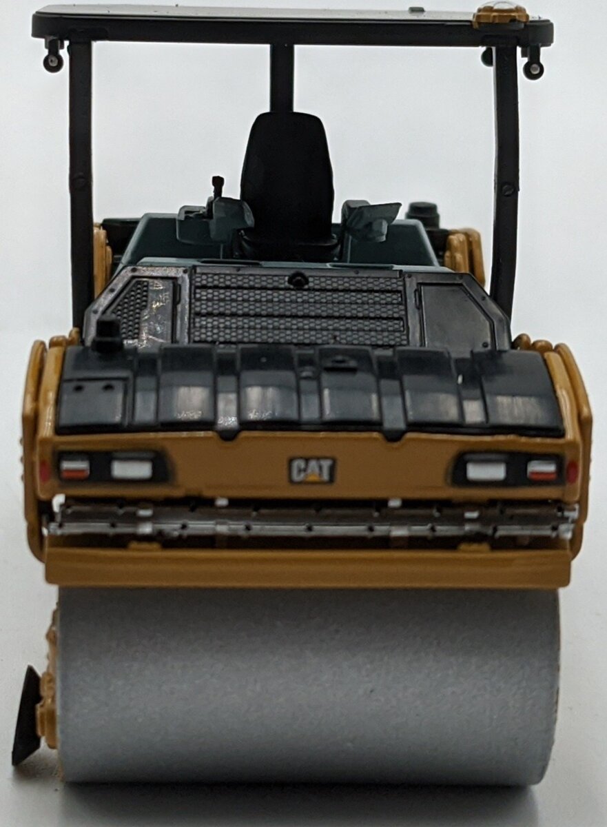Diecast Masters 85594 1:50 Caterpillar CB-13 Tandem Vibratory Roller with ROPS