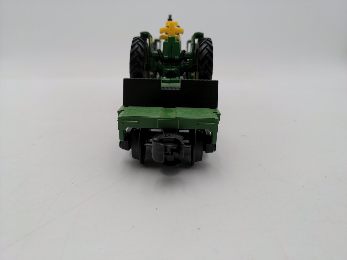 MTH 30-7027A O Gauge John Deere Flatcar #40101 w/4010 Tractors EX/Box
