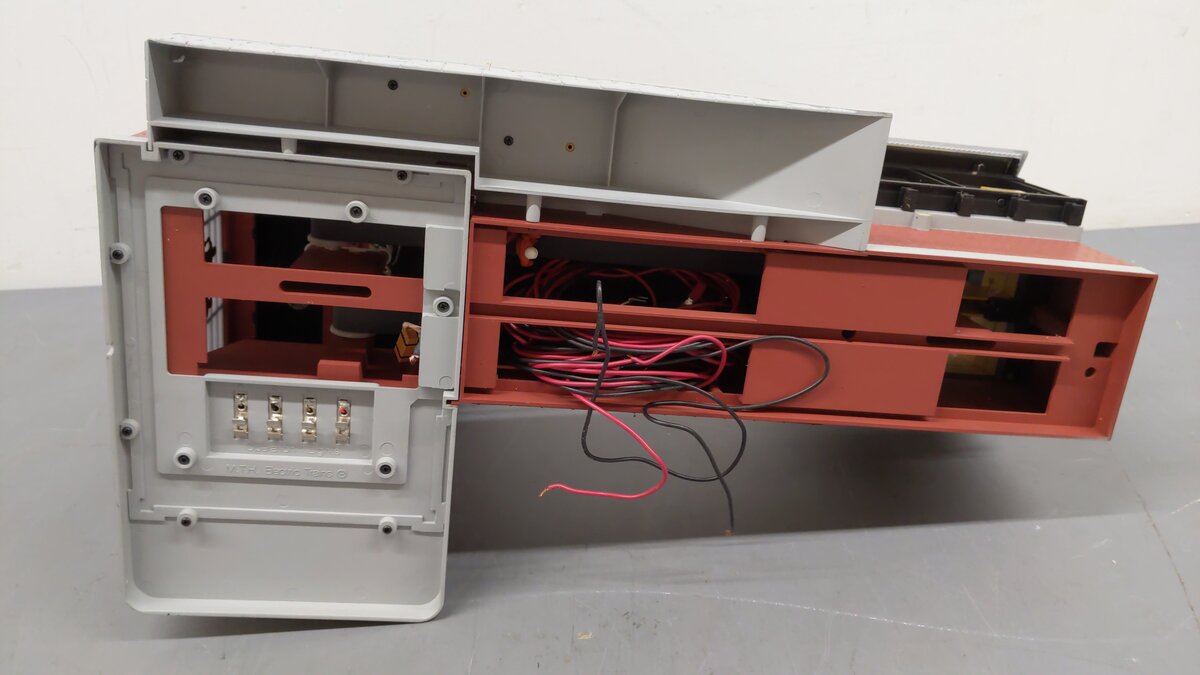 MTH 30-9110 O Gauge Operating Transfer Dock VG/Box