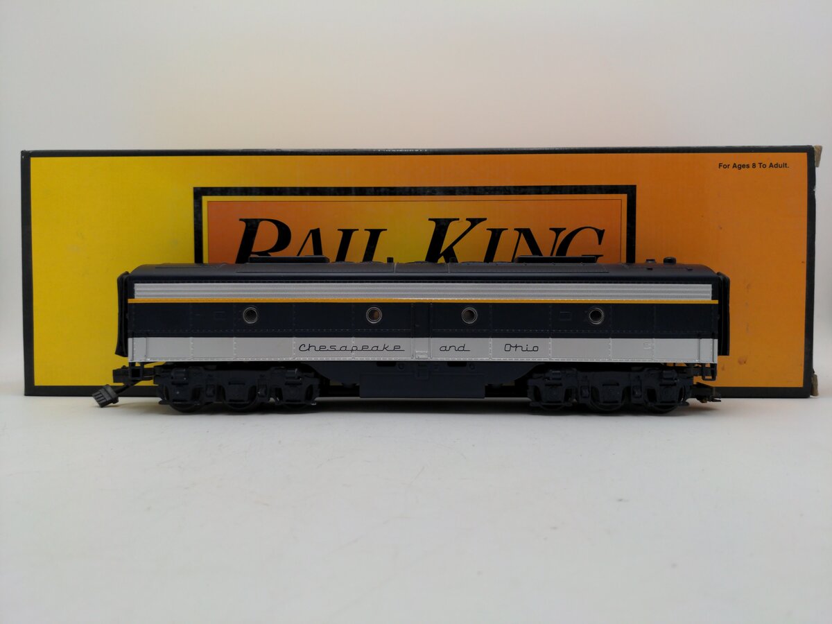 MTH 30-2272-3 Chesapeake & Ohio E-8 B-Unit Non-Powered Diesel Engine EX/Box