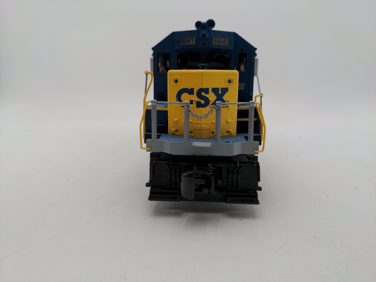 MTH 20-2423-3 CSX GP-40 Non Powered Diesel Engine #6641 EX