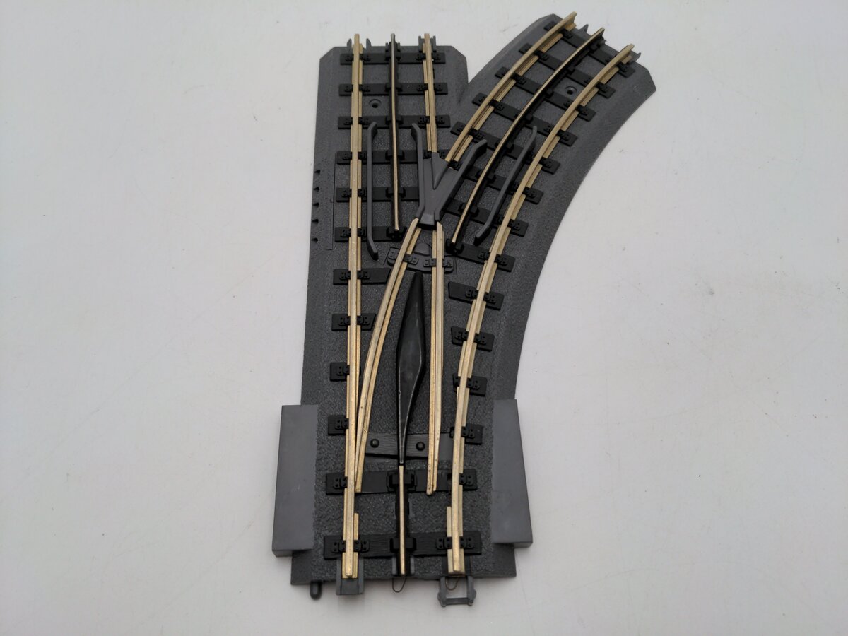 MTH 40-1004 O31 RealTrax Nickel Silver Right Hand Remote Switch Turnout VG