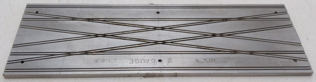 S Modern No. 6 Metal Crossover Track Section Mold VG