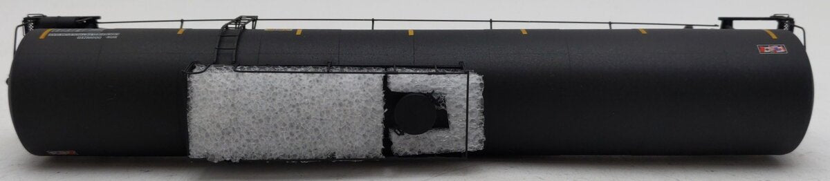 Athearn 96412 HO Scale UTLX 33,900 Gallon LPG Early Tank Car #952566