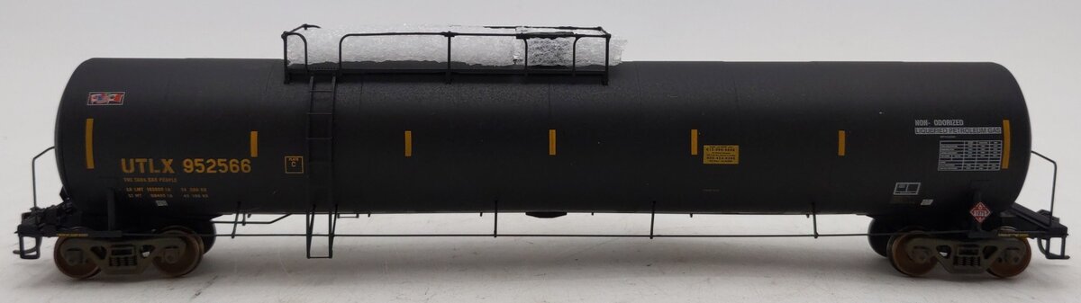 Athearn 96412 HO Scale UTLX 33,900 Gallon LPG Early Tank Car #952566