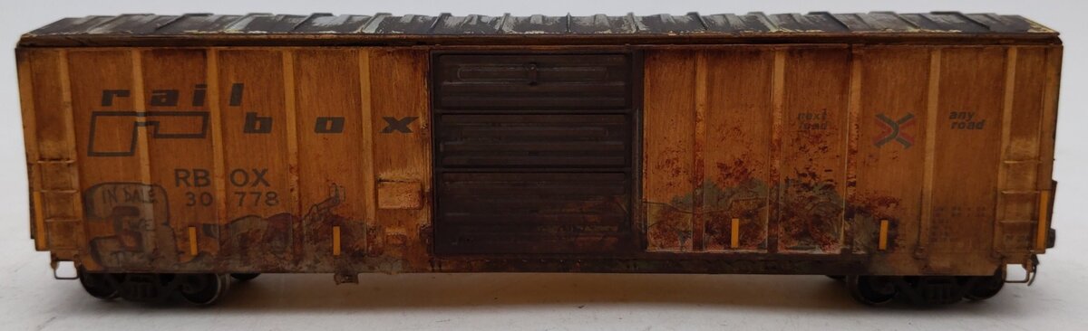 InterMountain HO Scale Custom Weathered Railbox Combo Door Boxcar #30778