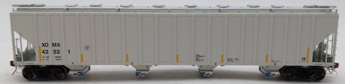 ScaleTrains SXT33690 HO Exxon-Mobil P-S 582OCF Covered Hopper #42521 LN/Box