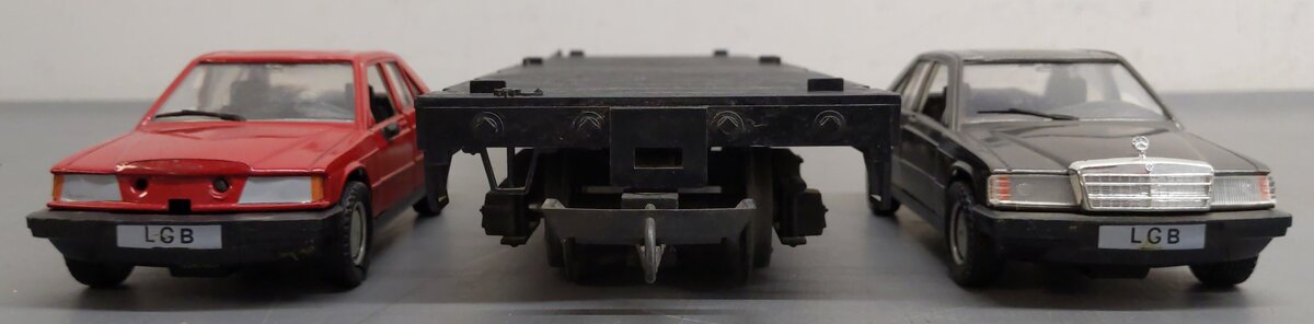 LGB G Scale Denver & Rio Grande Western Flatcar w/ 2 Mercedes Automobiles #4061 EX