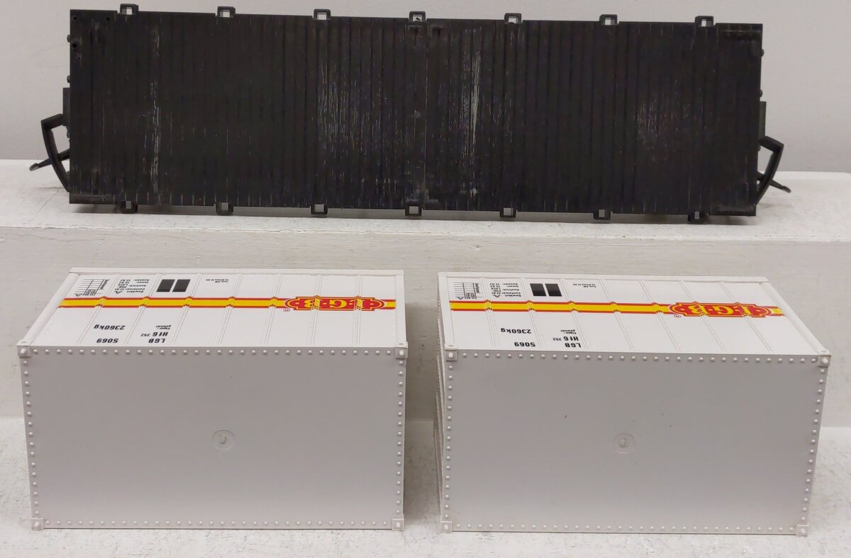 LGB 4069 G Scale Flatcar with 2 White LGB Containers EX/Box