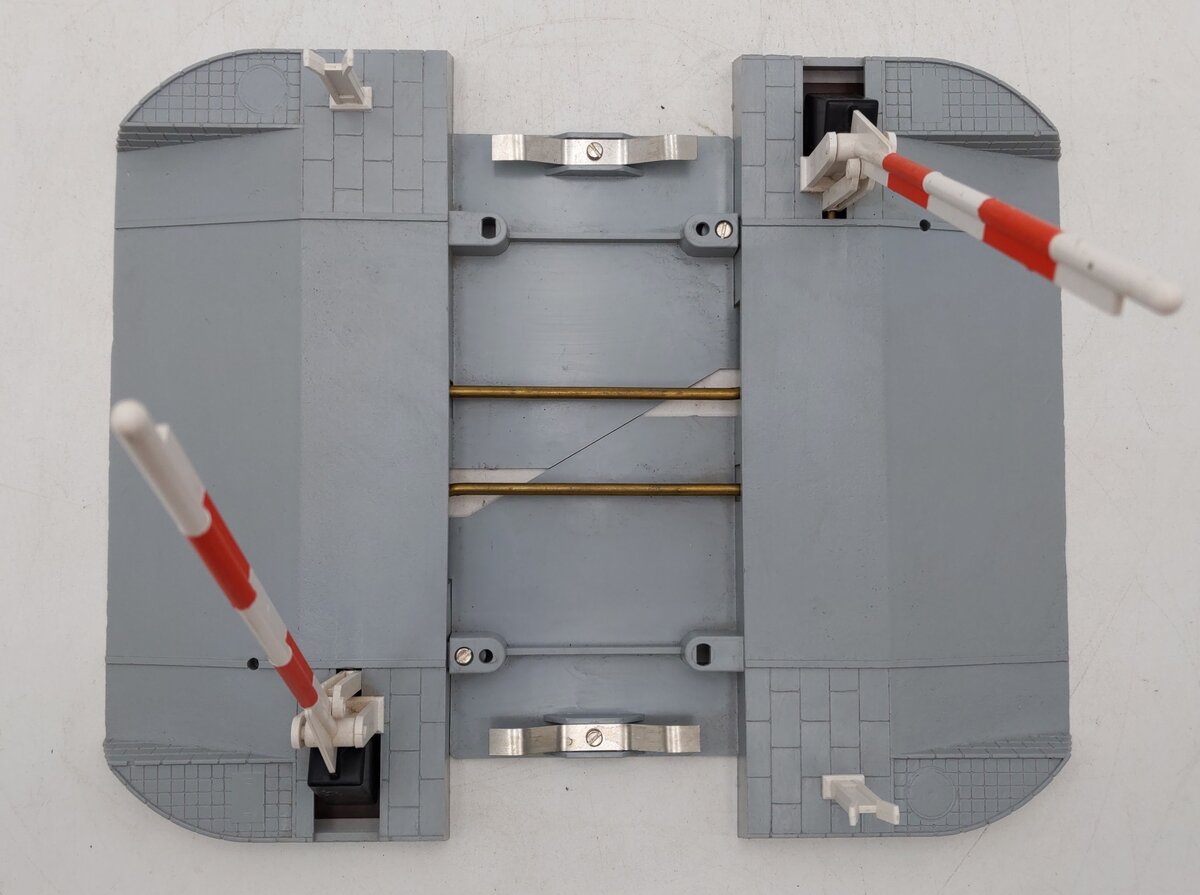 LGB 5065 G Scale Operating Crossing Gate Set EX/Box