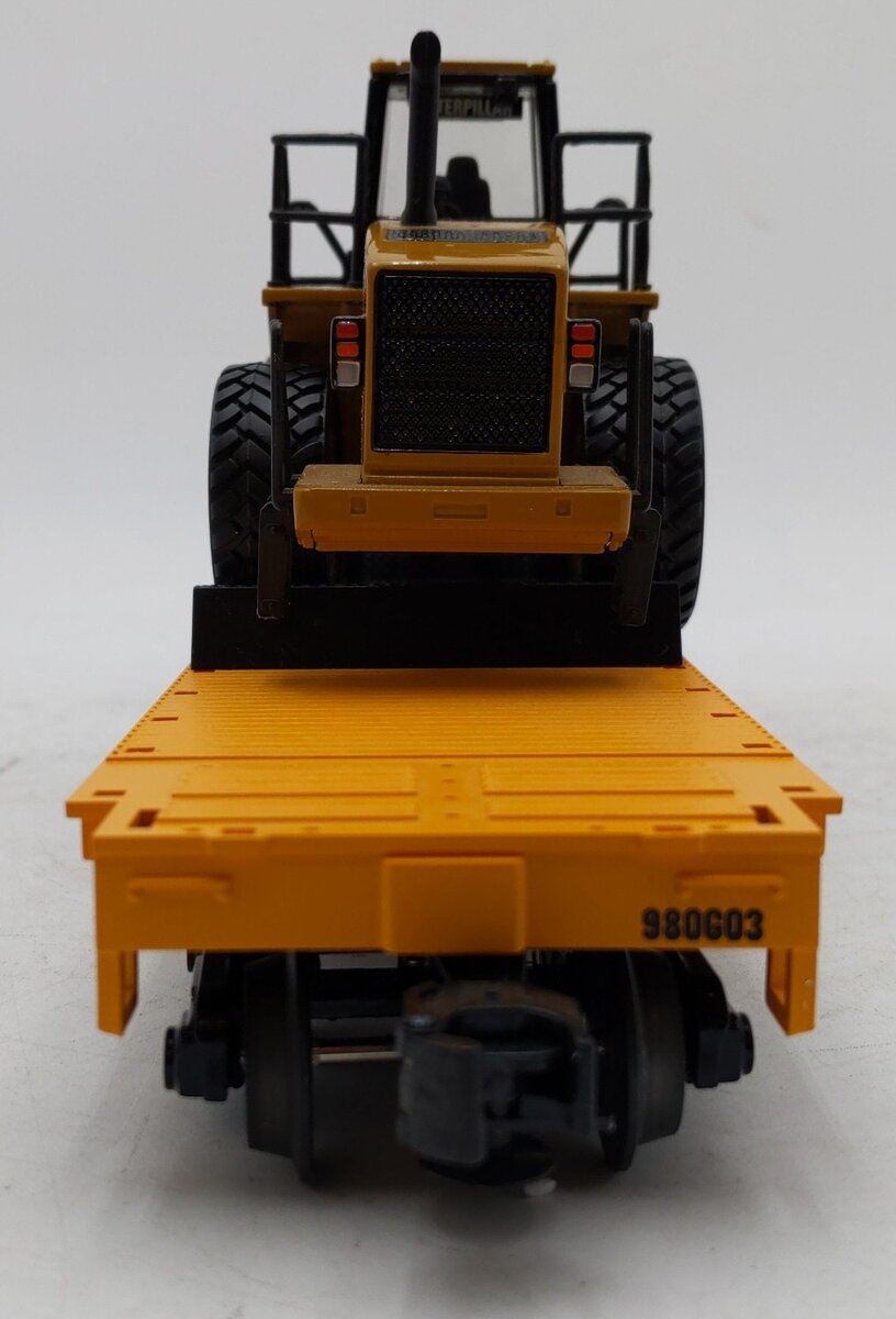 MTH 20-98359 O Gauge Caterpillar Flat Car with Loader EX/Box