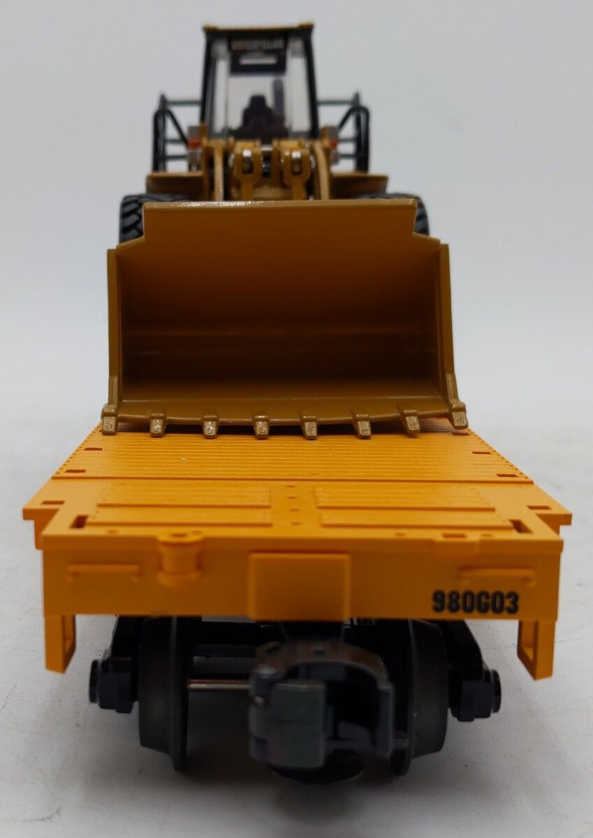 MTH 20-98359 O Gauge Caterpillar Flat Car with Loader EX/Box