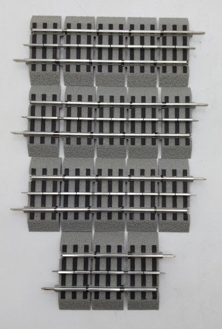 Lionel 6-12073 O 1-3/8" Straight FasTrack Section with Roadbed (18) EX
