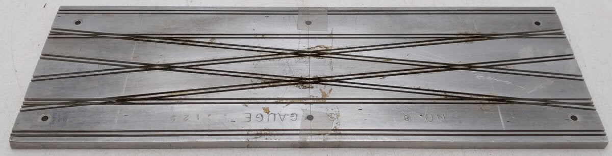S Modern No. 6 Metal Crossover Track Section Mold VG