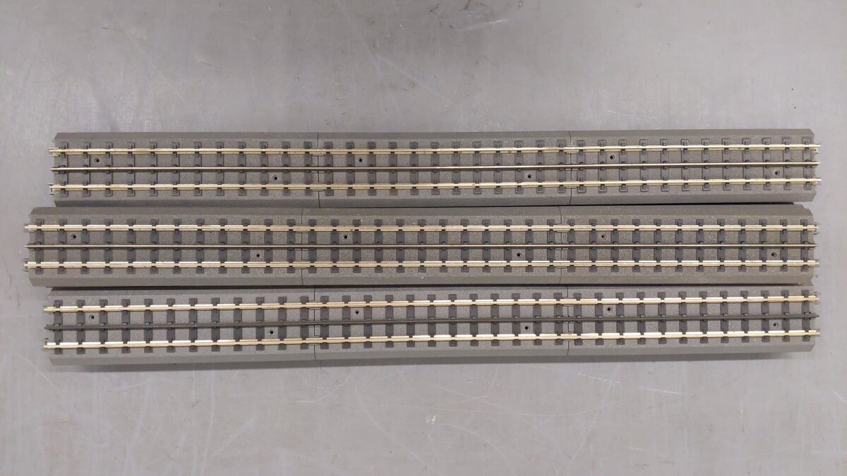 MTH 40-1019 RealTrax 30 Inch Straight Track Section (10) LN