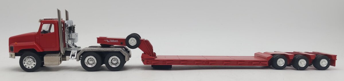 Conrad 1:50 Die-Cast International 5600i with Talbert Lowboy Trailer EX