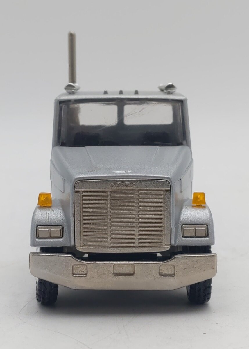 Conrad 1:50 Die-Cast Freightliner Semi-Truck & Talbert Lowboy Trailer EX