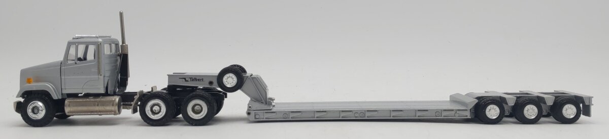 Conrad 1:50 Die-Cast Freightliner Semi-Truck & Talbert Lowboy Trailer EX