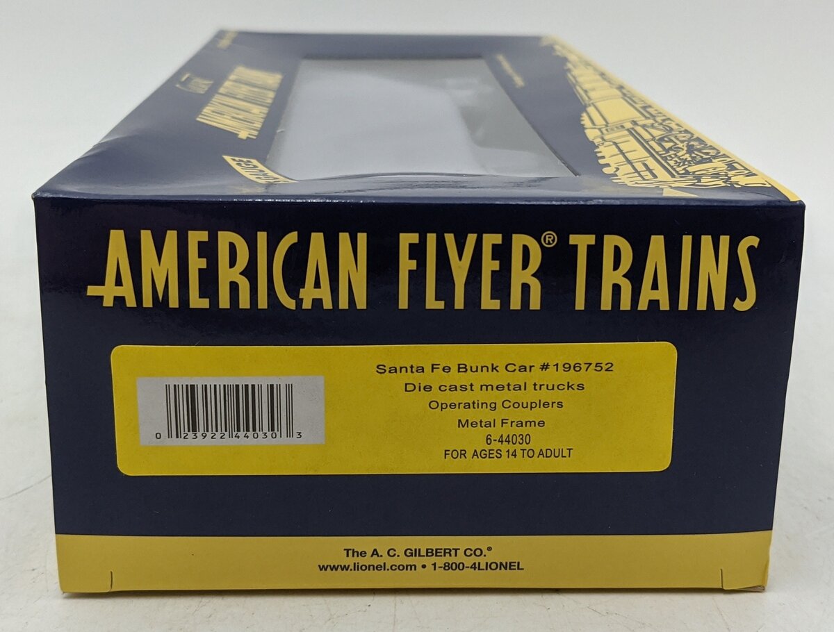 American Flyer 6-44030 S Atchison, Topeka & Santa Fe Bunk Car #196752 NIB