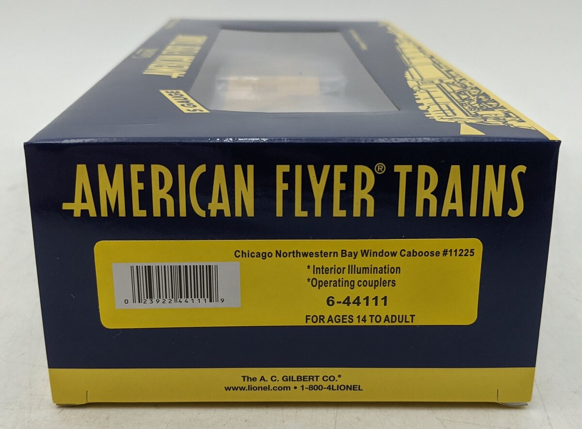 American Flyer 6-44111 S Chicago and North Western Bay Window Caboose NIB