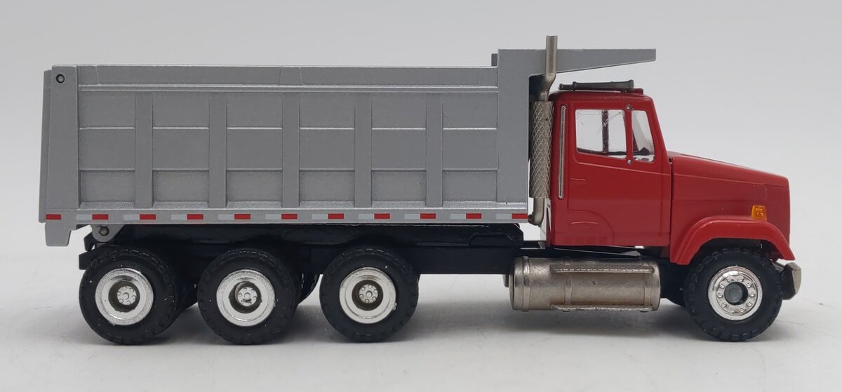 Conrad 1:50 Die-Cast Freightliner Dump Truck EX