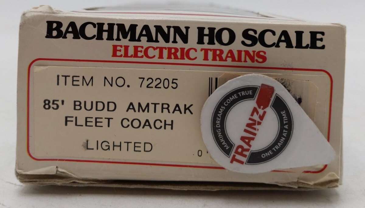 Bachmann 72205 HO Amfleet Lighted 85' Streamliner Coach LN/Box