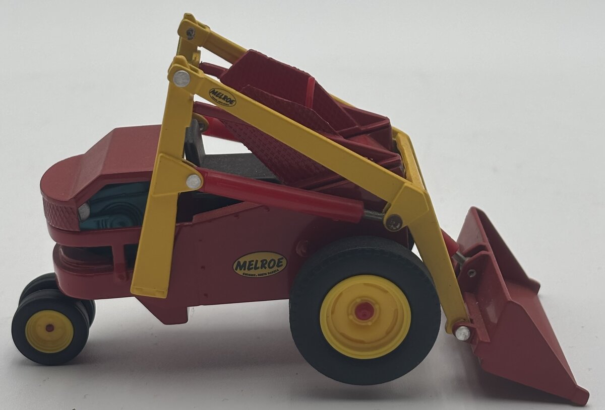 New Clover 1:25 Melroe Bobcat M-200 Loader EX