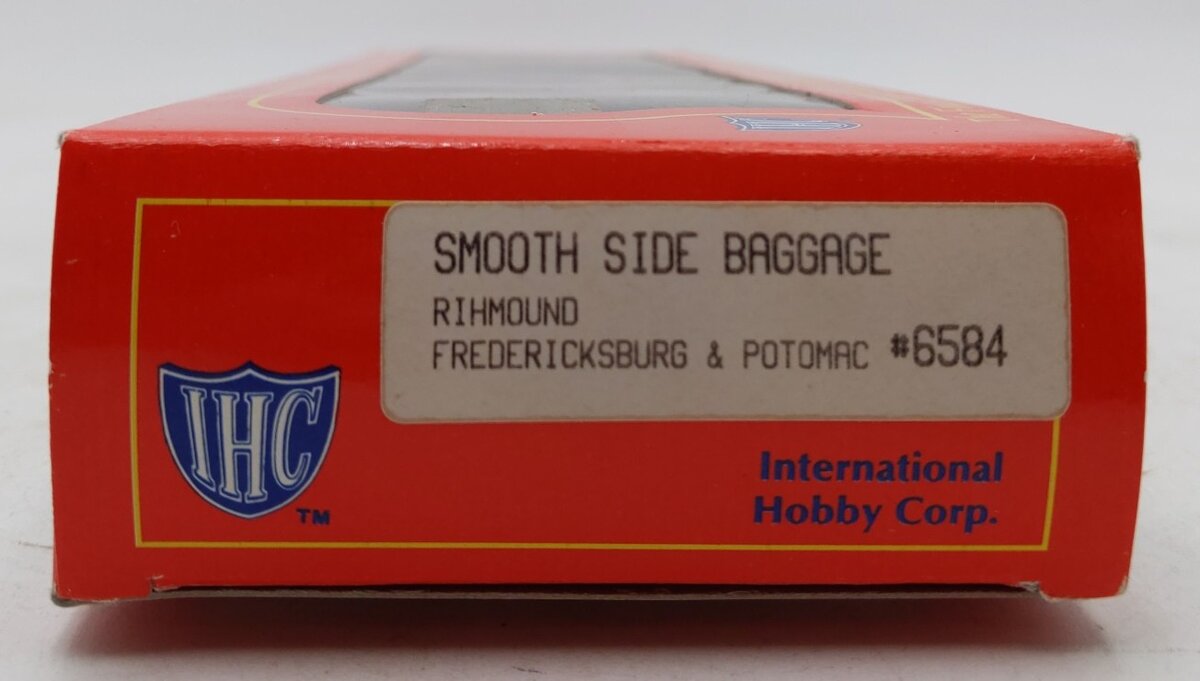 IHC 6584 HO Richmond Fredericksburg & Potomac Smooth Side Passenger Baggage #210 EX/Box
