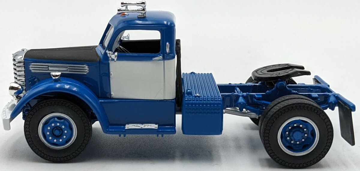 Mattel DYM35216 1:43 1948 Diamond T Truck NEW