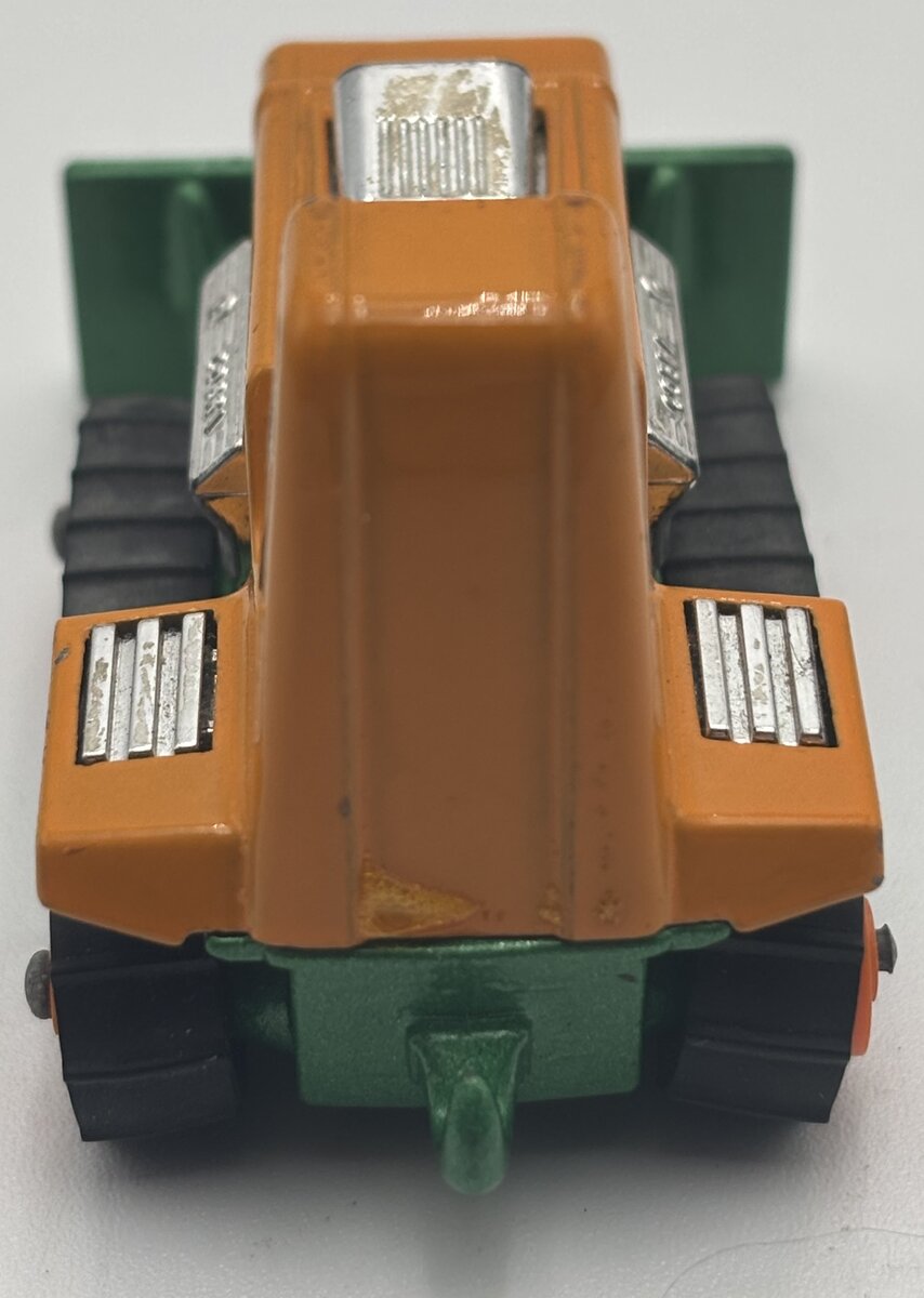 Matchbox 12 1:64 Big Bull Bulldozer EX