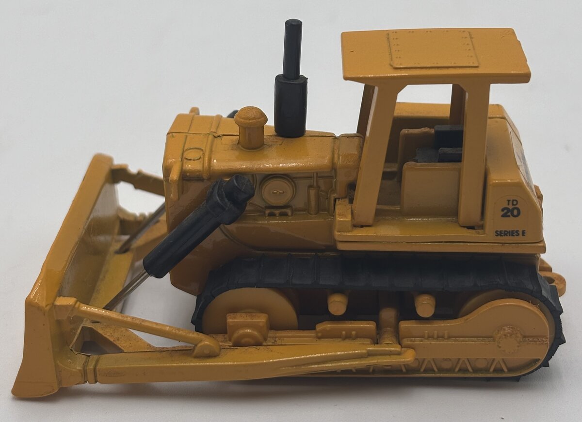 Ertl 1851 1:64 International TD-20E Crawler EX