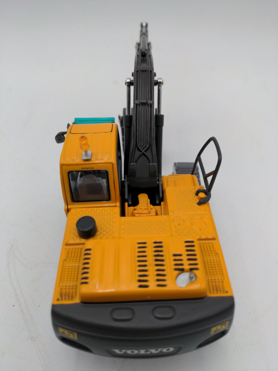 Motorart 1:50 Scale Volvo EC210 Track Excavator NIB
