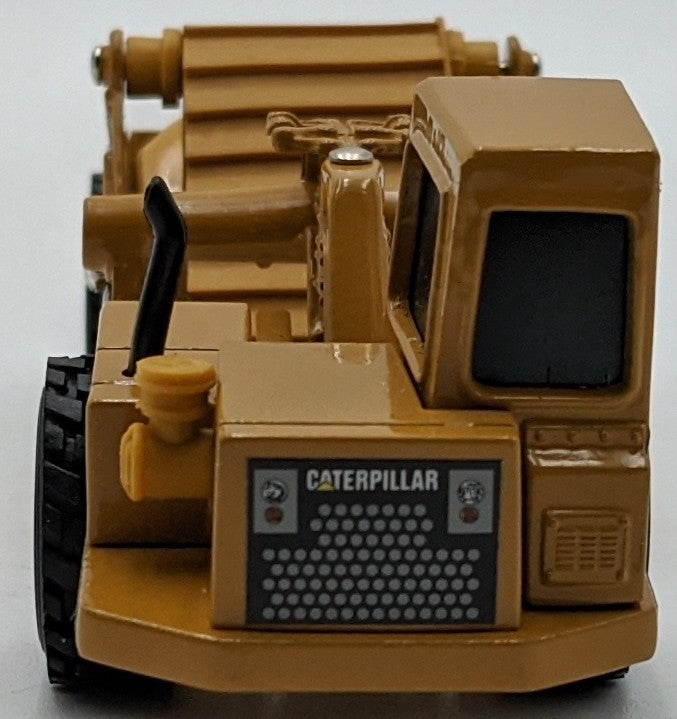 Norscot 8221 1:64 Caterpillar 613C Elevating Scraper NEW