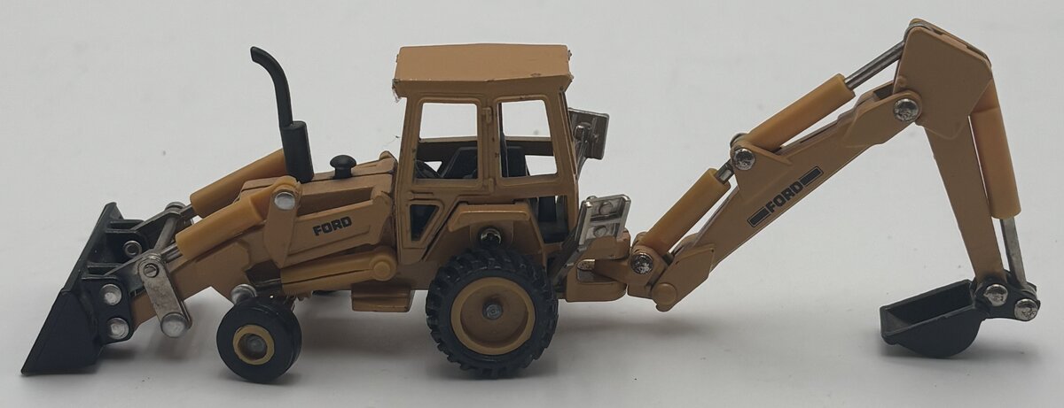 Ertl 1456 1:32 Ford Backhoe/Loader EX