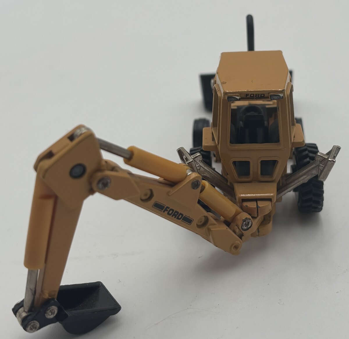 Ertl 1456 1:32 Ford Backhoe/Loader EX