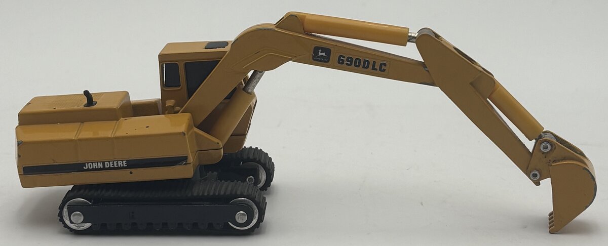 Ertl  1:64 John Deere 690D LC Excavator VG