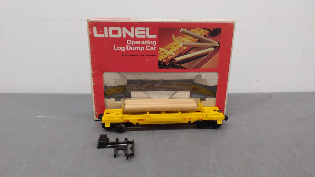 Lionel 6-9303 O Gauge Union Pacific Operating Log Dump Car EX/Box