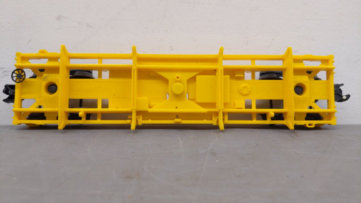 Lionel 6-9303 O Gauge Union Pacific Operating Log Dump Car EX/Box