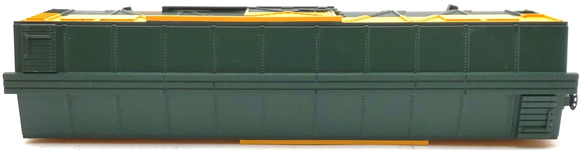 MTH 30-7109 O Gauge CNW Yellow & Green Semi-Scale Stock Car #15033 LN/Box