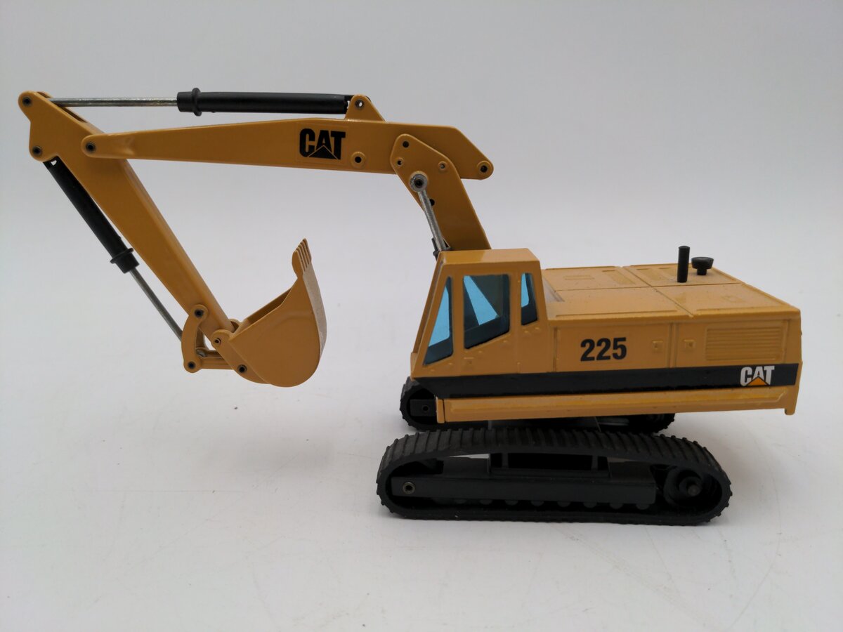 Joal 216 1:70 Caterpillar 225 Hydraulic Excavator Die-Cast Metal LN